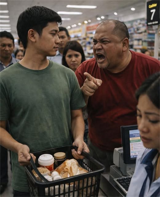 Có thể là hình ảnh về một hoặc nhiều người và văn bản